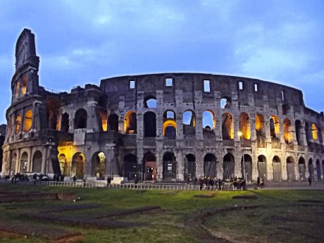 večerní Koloseum